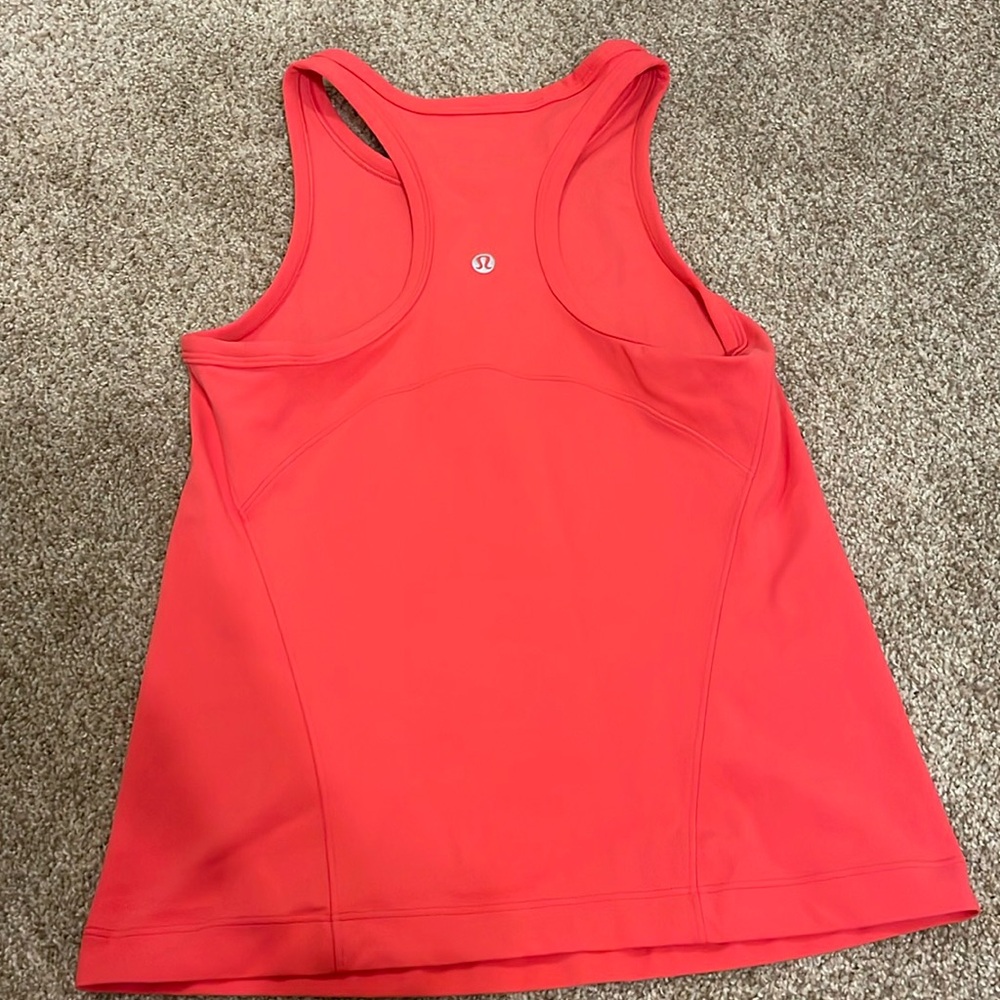 Lululemon tank